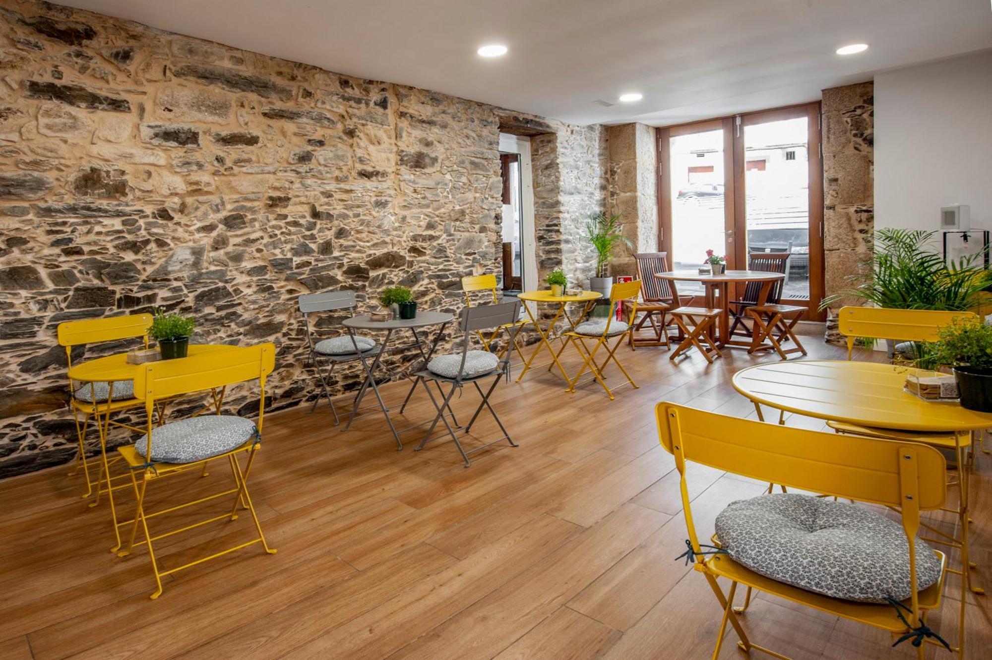 Snoe Hotel Camino Do Eume Apartamentos بونتيدويمي المظهر الخارجي الصورة